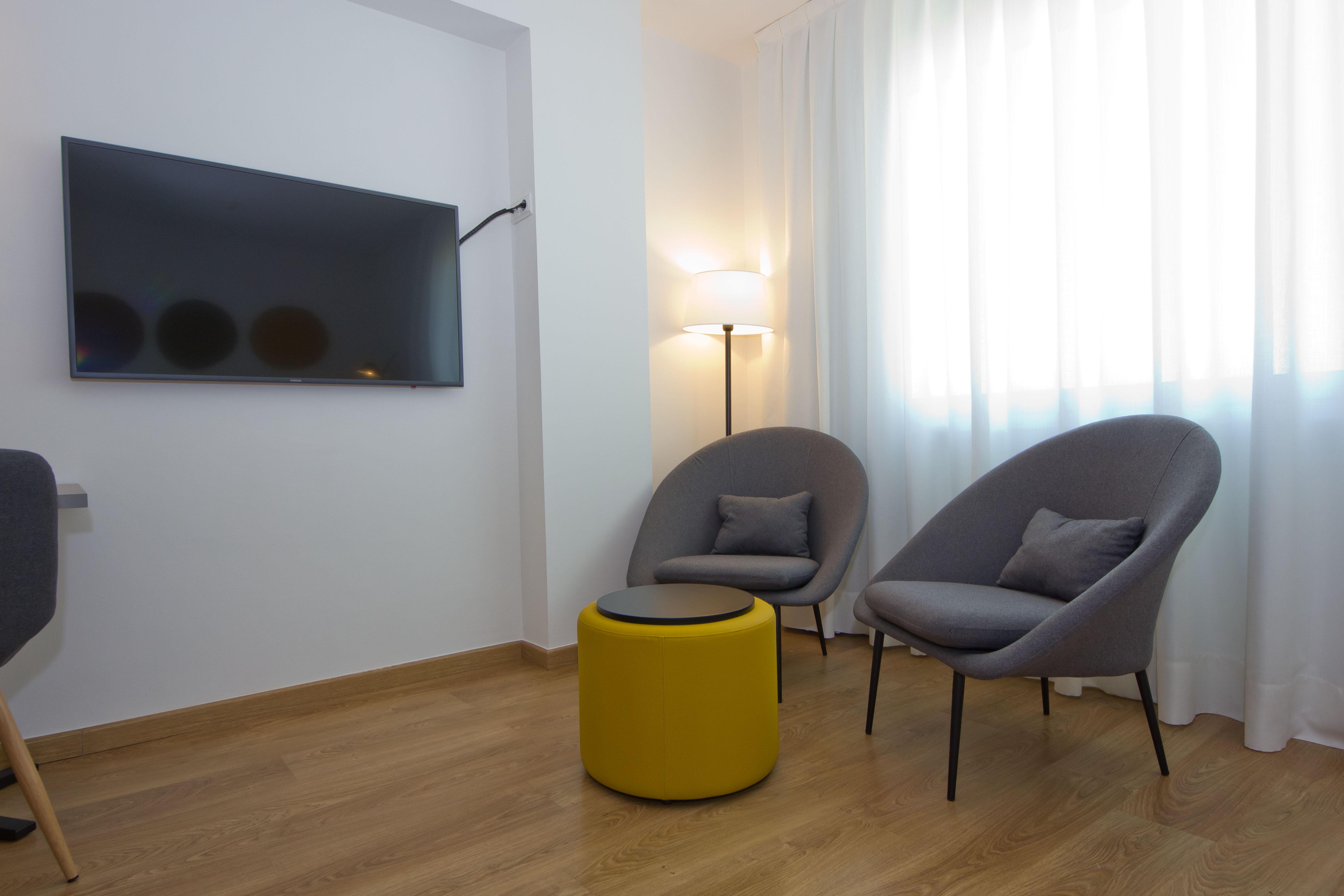 Aparthotel Atenea Valles Гранолерс Екстериор снимка