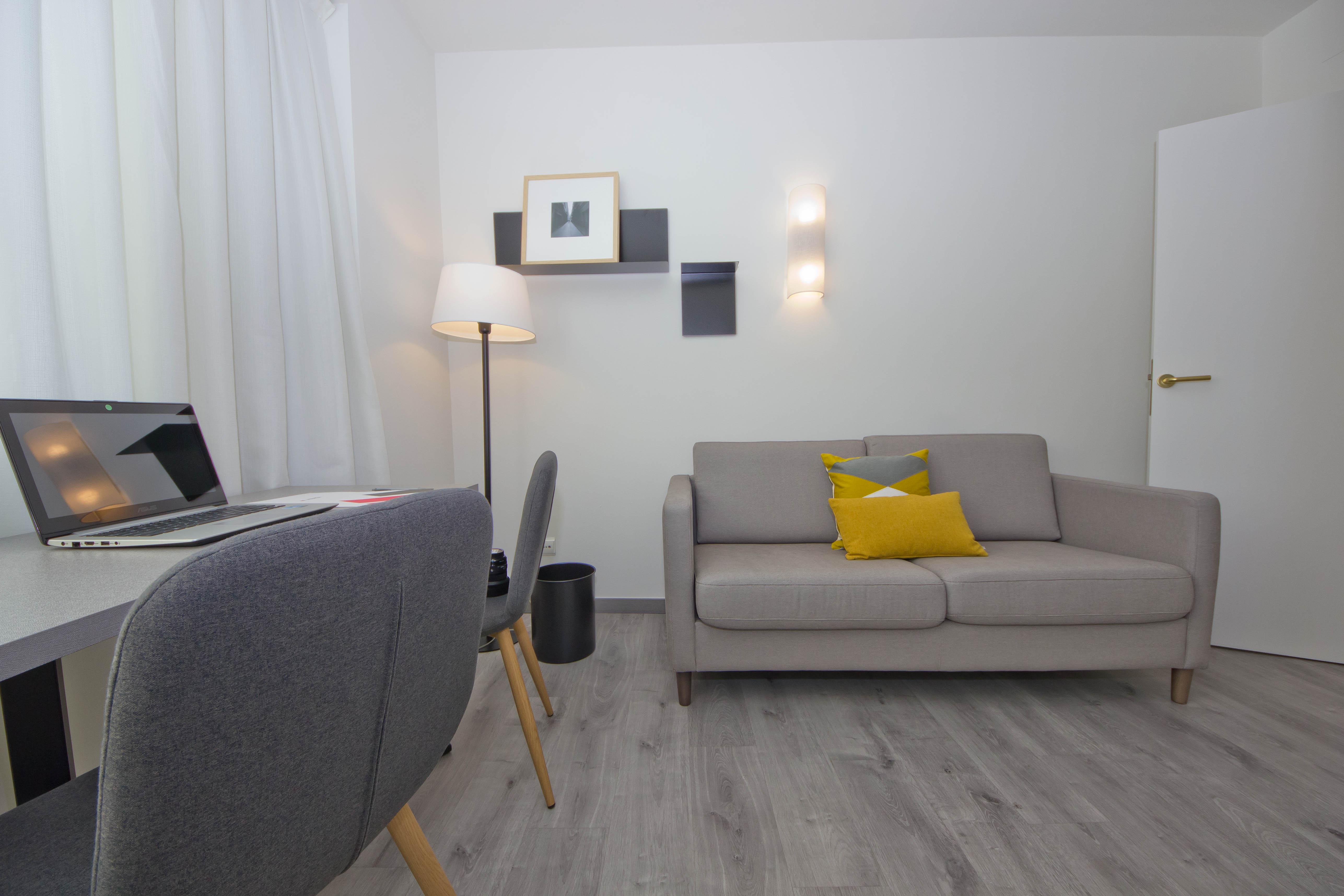 Aparthotel Atenea Valles Гранолерс Екстериор снимка