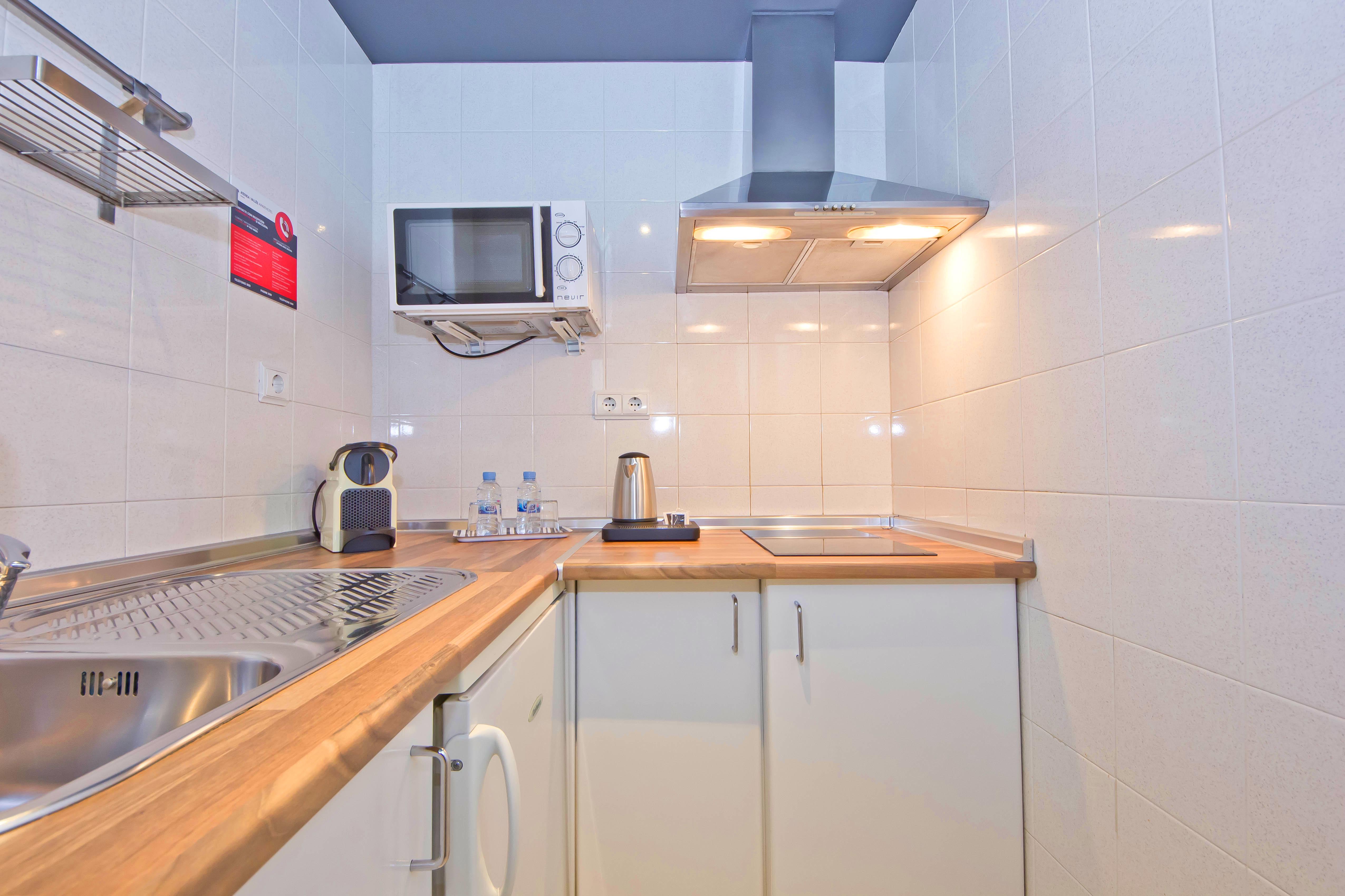Aparthotel Atenea Valles Гранолерс Екстериор снимка