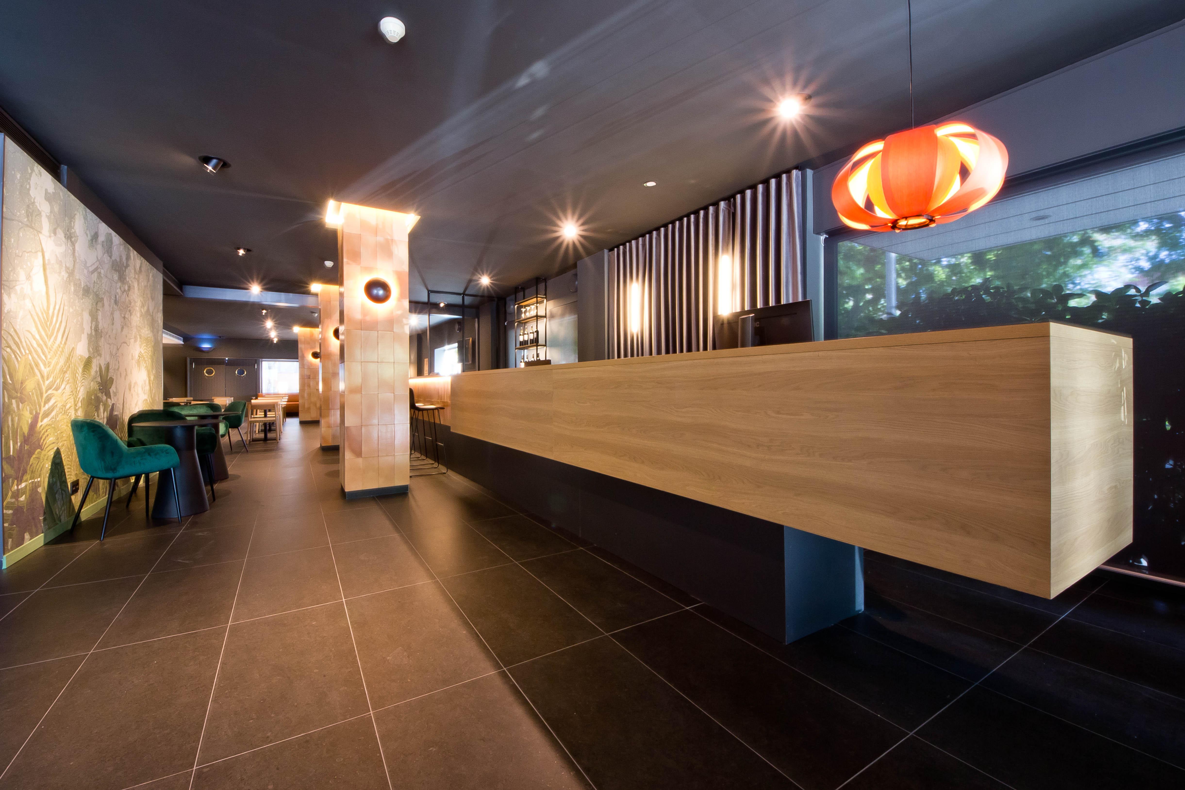 Aparthotel Atenea Valles Гранолерс Екстериор снимка