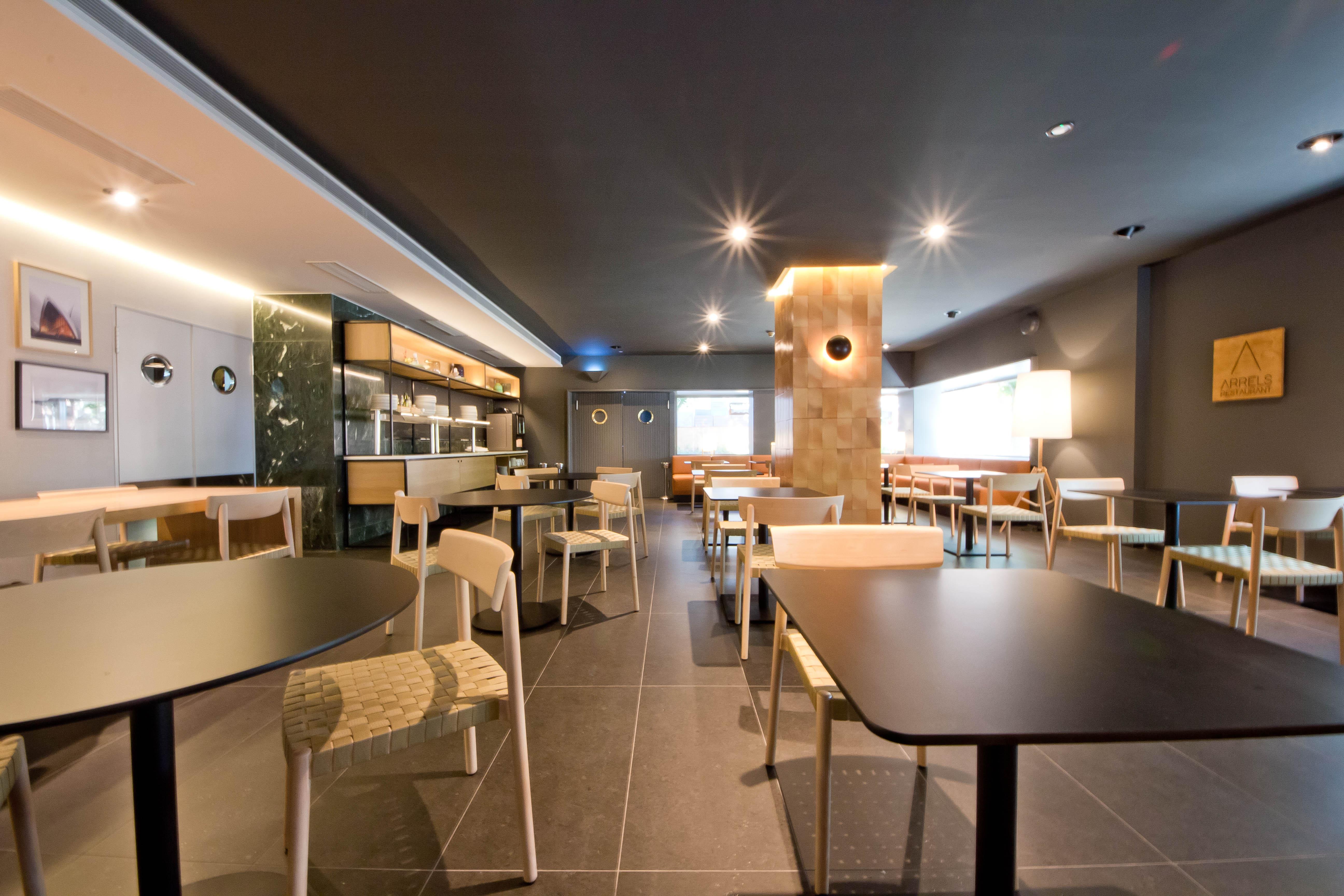 Aparthotel Atenea Valles Гранолерс Екстериор снимка