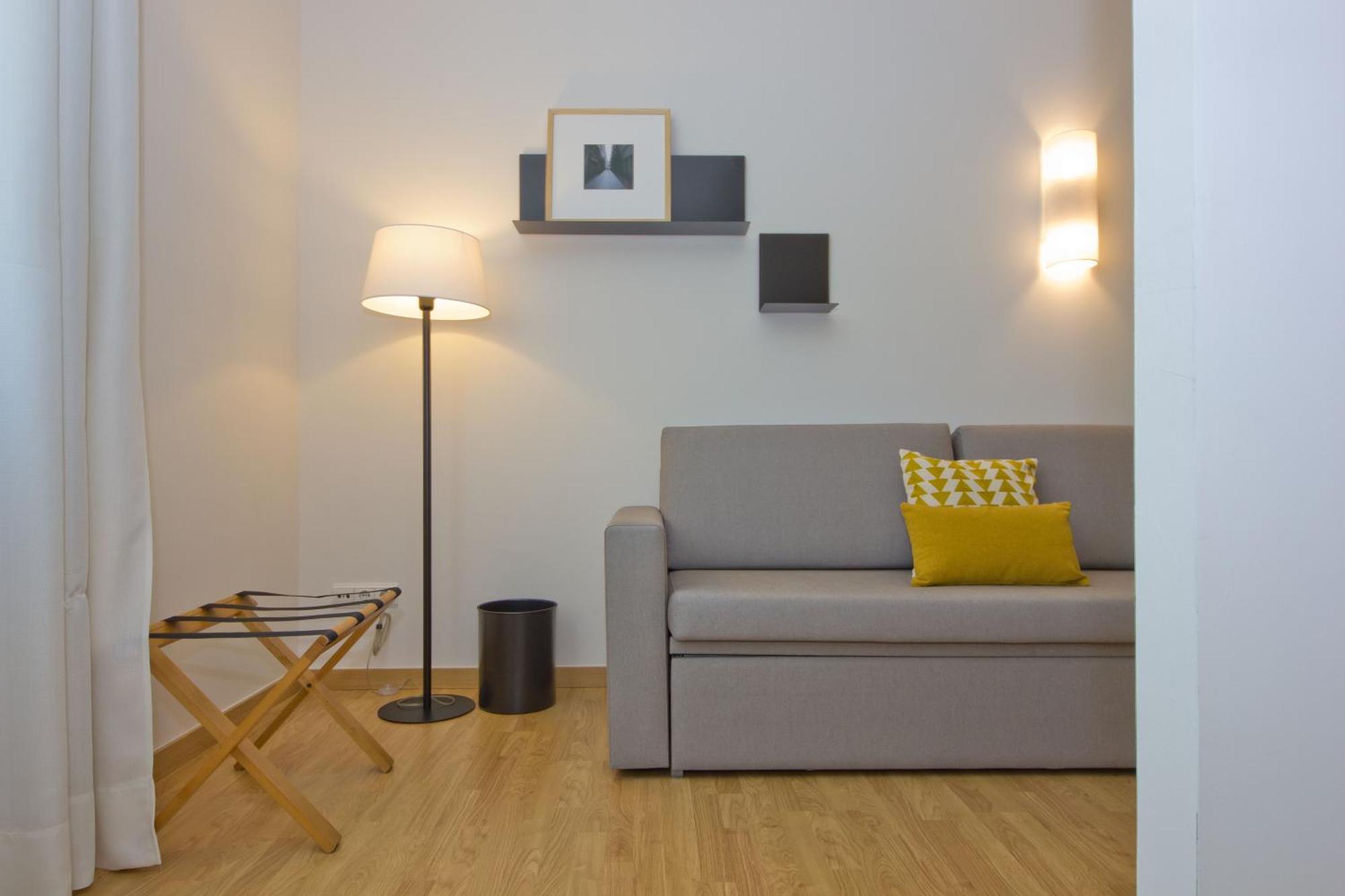 Aparthotel Atenea Valles Гранолерс Екстериор снимка